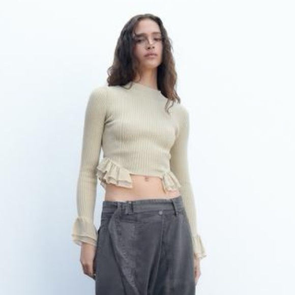 ZARA RUFFLED KNIT TOP - Picture 1 of 3